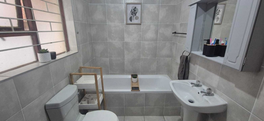 To Let 2 Bedroom Property for Rent in Anchorage Park Western Cape